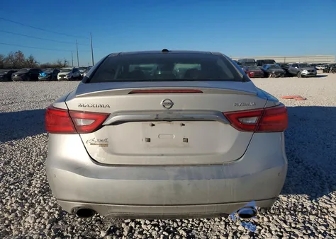 2017 Nissan Maxima 3.5S z USA, uszkodzony, nr VIN 1N4AA6AP7HC394161